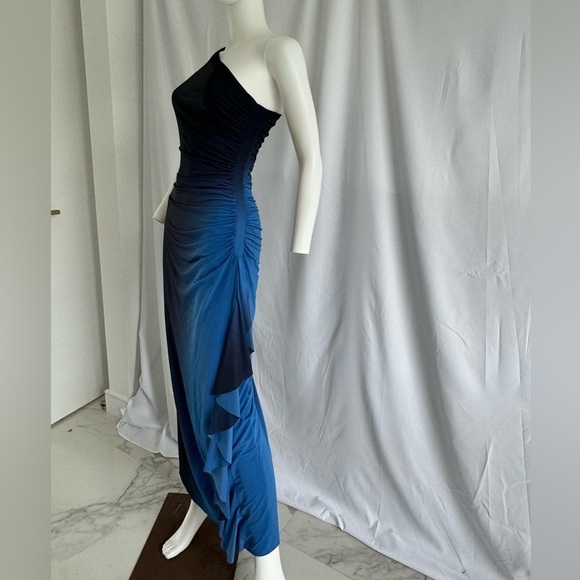 Betsy & Adam’s One shoulder Ruched Maxi Dress Size 4 Blue Ombre - Picture 4 of 9